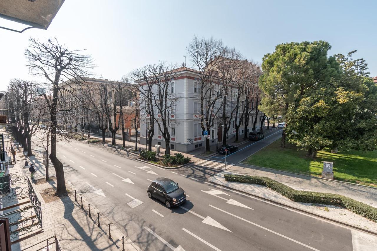 Appartamento Piazza Garibaldi - F&L Apartment Брешія Екстер'єр фото